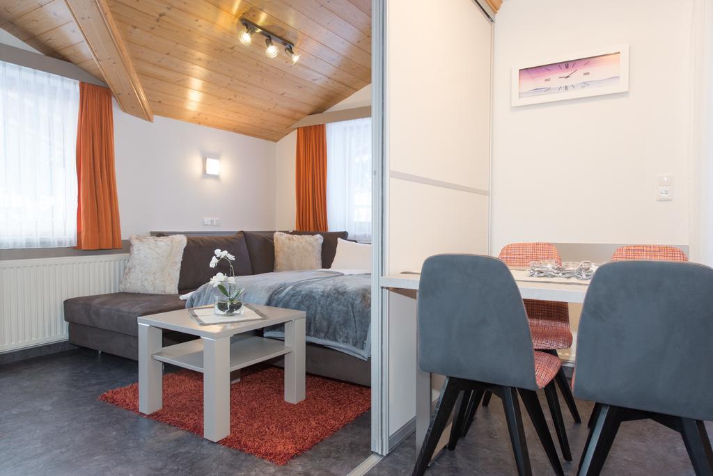 Appartements Schneezauber Lermoos Quarto foto