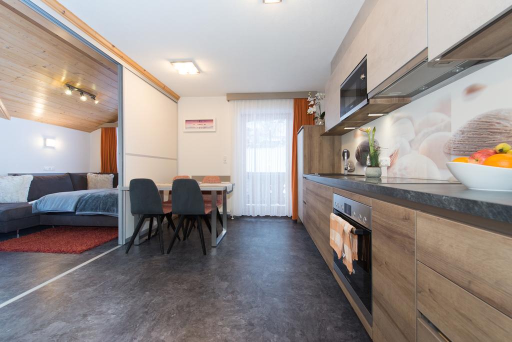 Appartements Schneezauber Lermoos Quarto foto